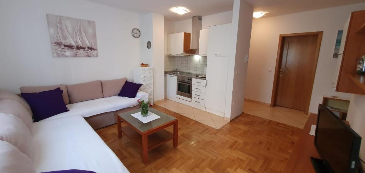 Apartment Conty On The Ground Floor Malinska Exteriér fotografie